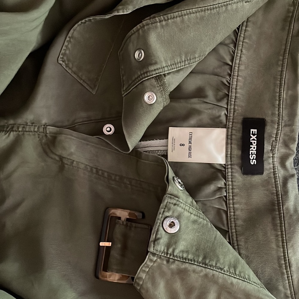 Express pants - Picture 3 of 3